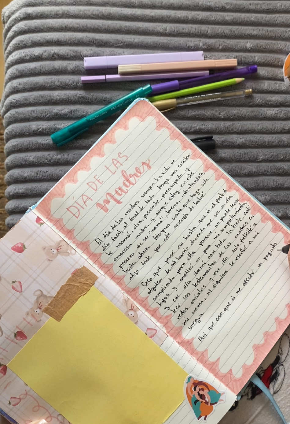 Quise escribir mi relación con el dia de las madres y ese dia lo único en lo que pensé es que extraño a la mía, ya que vivimos en países diferentes 😭 si ves esto mami, te amo mucho ❤️#journaling #journal #escribir #journalwithme 