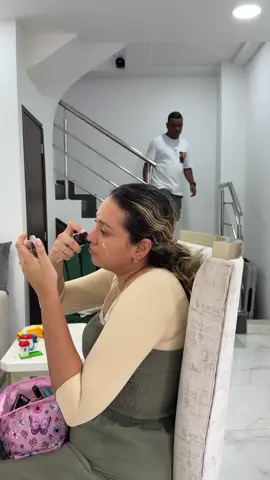 Mi marido no sabe servirse la comida #elreyylajefa #parejas #comedia