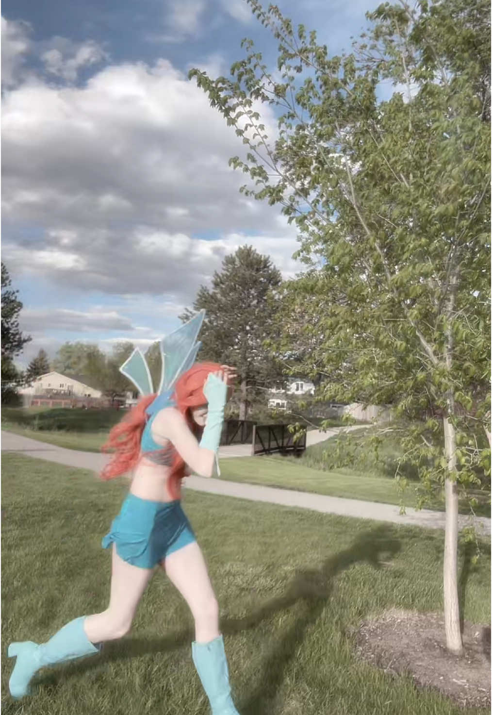 idk what to post so here's a video of bugs chasing me #bloomwinx #winxclub #bloom #fyp #foryou 