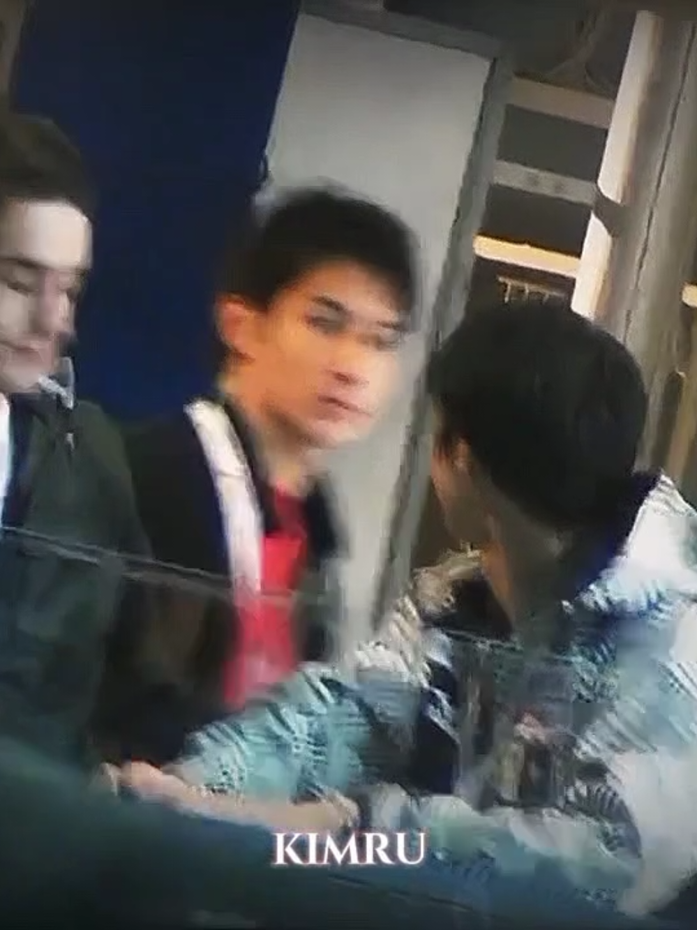 The way Yuzu immediatly moved away from Javi when other skater from Japan came #yuzuruhanyu #javierfernandez #yuzuvier #figureskating #羽生結弦 #yuzuruhanyuedit #hanyuyuzuru #foryou #fyp 
