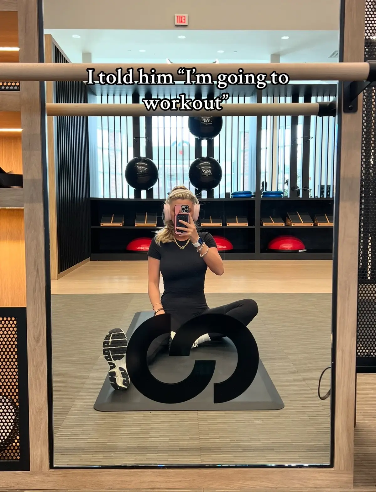Don’t get me wrong I do go to the gym too hahah but love you @[solidcore] ! 🫶🏼 #solidcore #workout #airball #exercise #whattowear #athleticwear #activewear #trending 