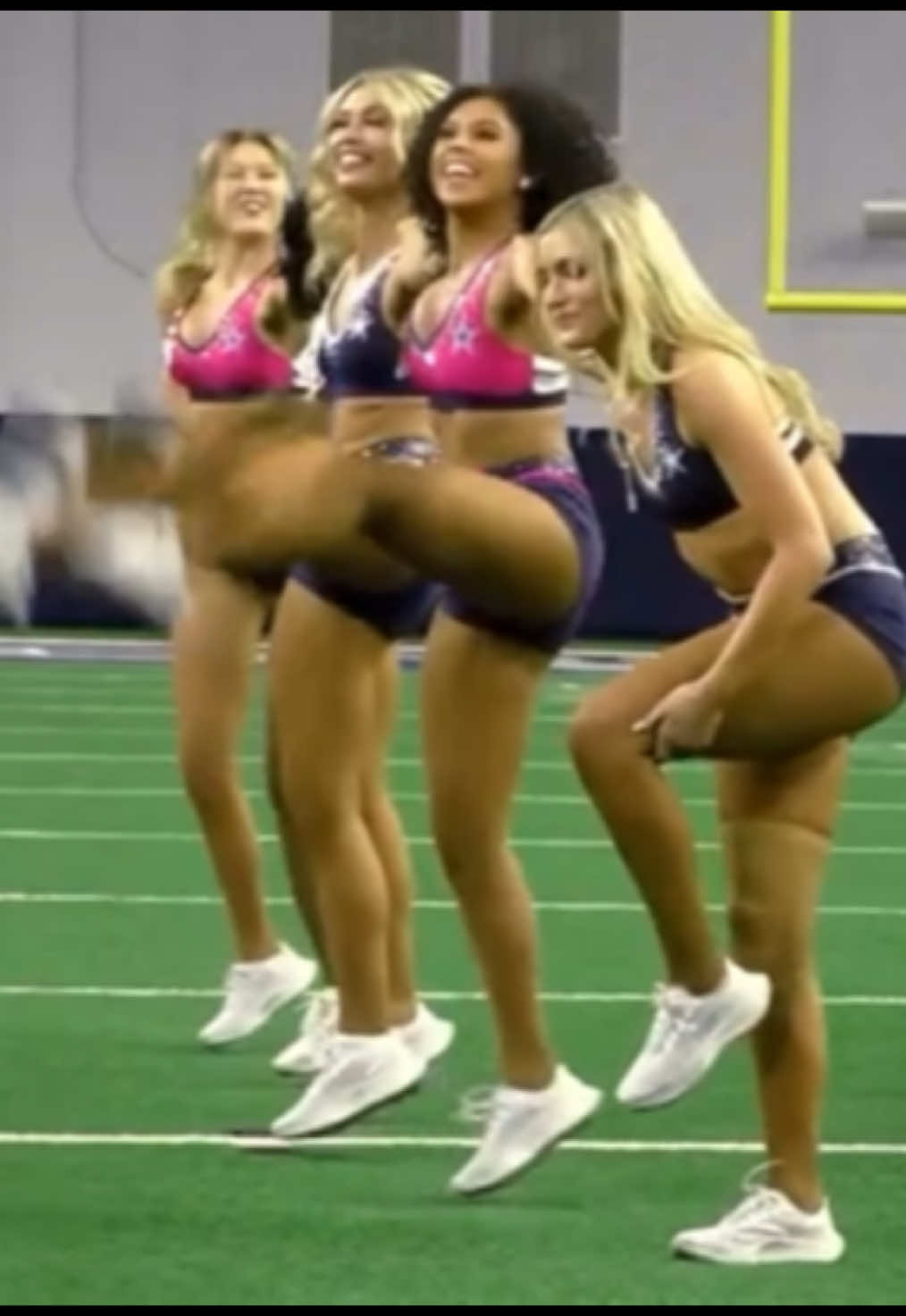 #dallascowboyscheerleaders #makingtheteam #cheerleaderslife #dancechallenge #realityshow #dancedrama #nflcheer #nflcheerleader #viralclips #fyp #foryoupage 