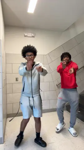 Dc:/@yobihluv.bliq 🔥🔥| #newtrend #foryoupage #dancetrends2025 #blowthisupforme #duo #viral #trending #abcxyz #Summer #viralvideo @Hollywood 