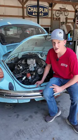 VW Oil Leaks 🤦‍♂️🔧 #heydad #slugbug #volkswagen #vw #vwbeetle #aircooled #willitrun #ranchero #junkyard #abandoned #forgotten #junkyardjack #rancherokid #cleftstrong