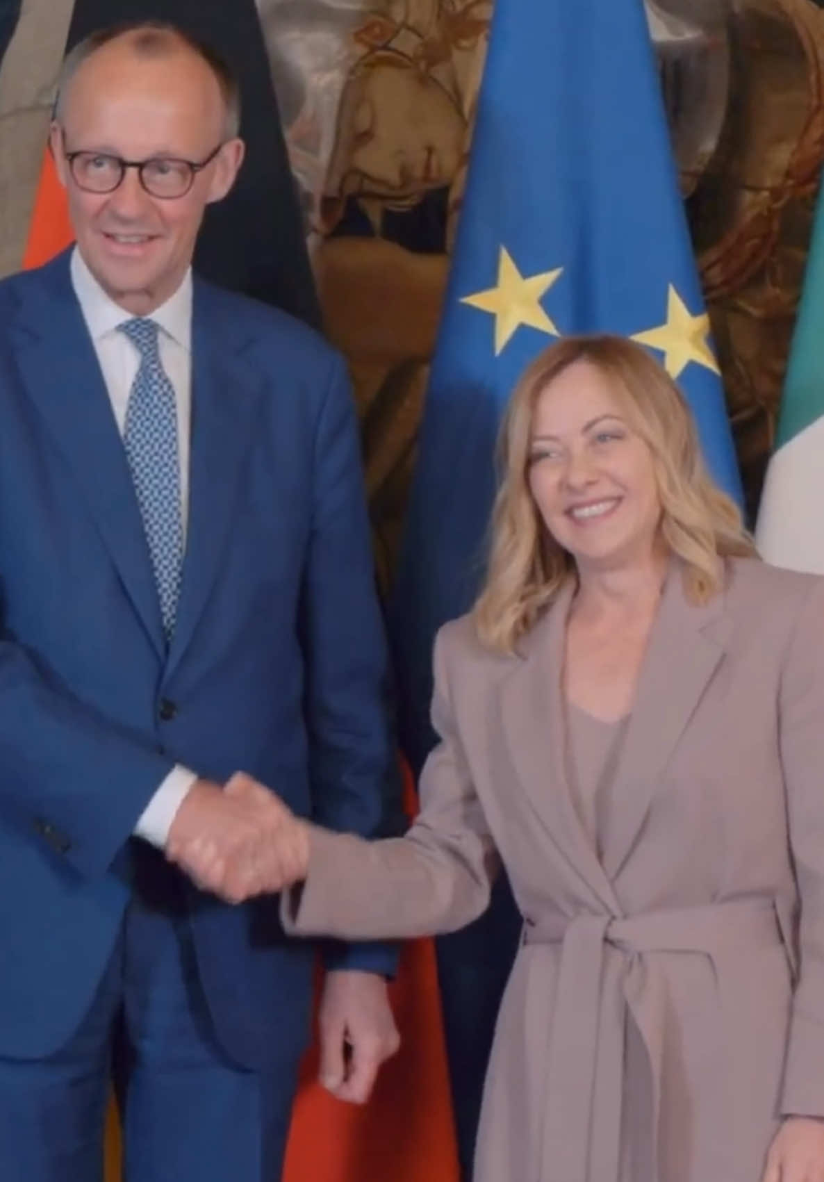 President Meloni receives German Chancellor Friedrich Merz 🇮🇹🤝🇩🇪  #giorgiameloni #friedrichmerz #italy #germany #fyp 
