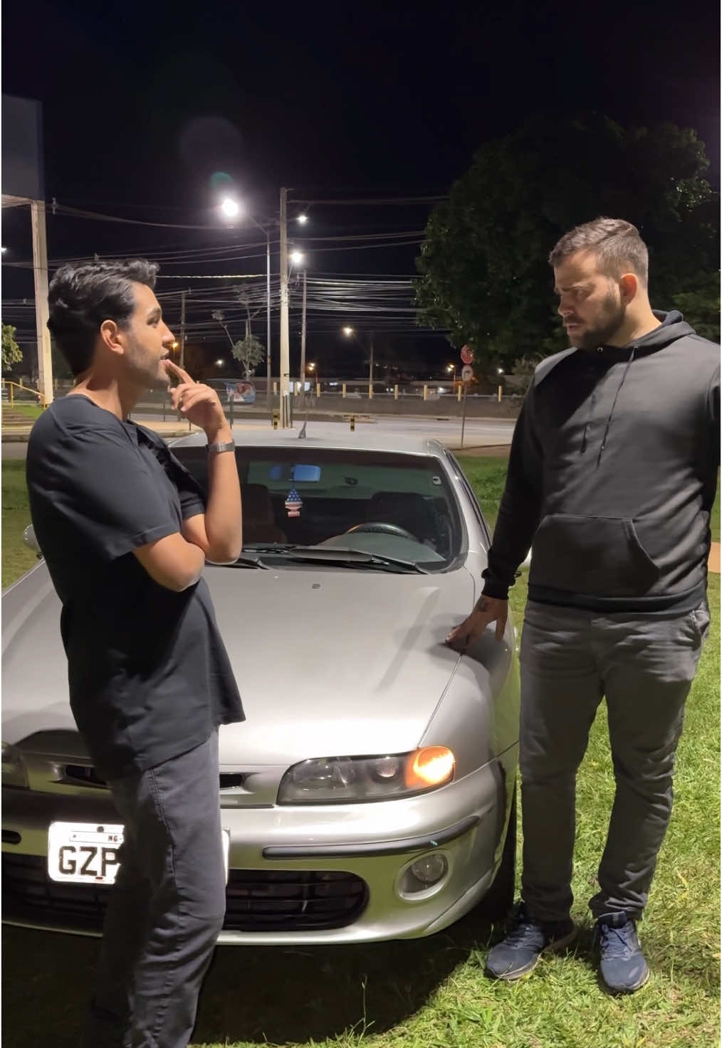 Marea vs Peugeot? Qual é pior? 🚗😂  #marea #peugeot #carro #carros #pravocê #oficina #mecanica #humor #veiculos #videoviral #motor #peugeotsport #marea
