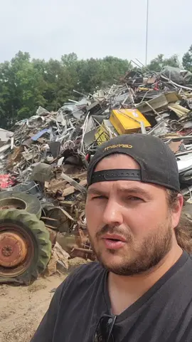 Old tractors off to be made into new ones. #Scrap-Life 