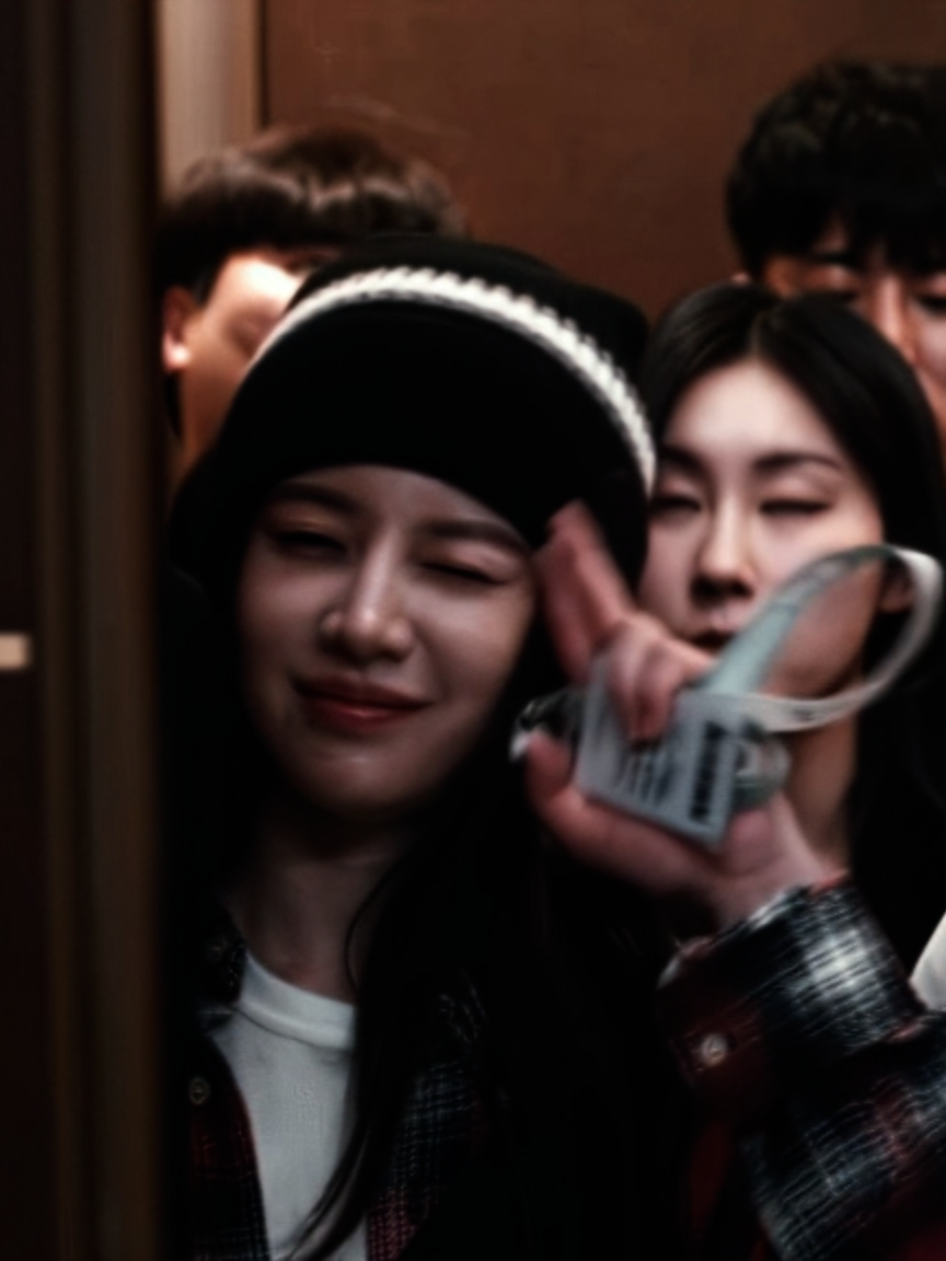 shes just a cutie!! [ scp drxmascenes cc act3ree ] #residentplaybook #residentplaybookkdrama #goyounjung #ohyiyoung #kdramaedit #kdrama #kdramafyp #foryoupage #explore #fyp #xzyabc #zxycba #viral #foryou #fypシ゚ original content.