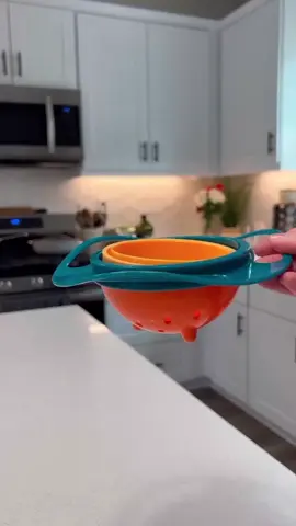 Pratinho Mágico giratório 360 graus. Para comprar ⤵️  ✅ Digite EU QUERO que te envio o link o link ou Digite na Shoppe BXD-PZB-AMZ #prato #giratório #pratinhodobebe #360graus #bebe #alimentos #refeição 