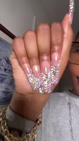 I’M OBSESSED!! 😍😍😍 if you haven’t gotten these press ons yet I HIGHLY recommend it! #fypdoesntwork #viral #explorepage #foryoupage #lovfulnails #pressons #pressonnails #nailinspo #nailtutorial #nailreview 