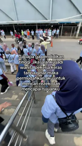 Gapapa yg penting kerja  #fyppppppppppppppppppppppp #wanitakuat #pekerjakeras 