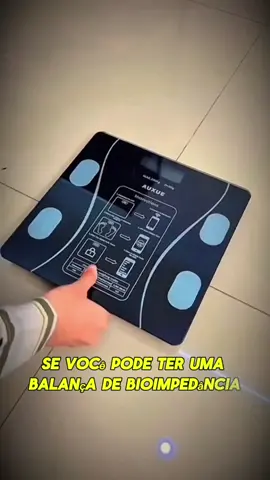 Quer acompanhar de verdade sua evolução física? A balança digital com bioimpedância mede peso, gordura corporal, IMC e muito mais com precisão, suportando até 180kg. Garanta já a sua e assuma o controle da sua saúde com tecnologia!