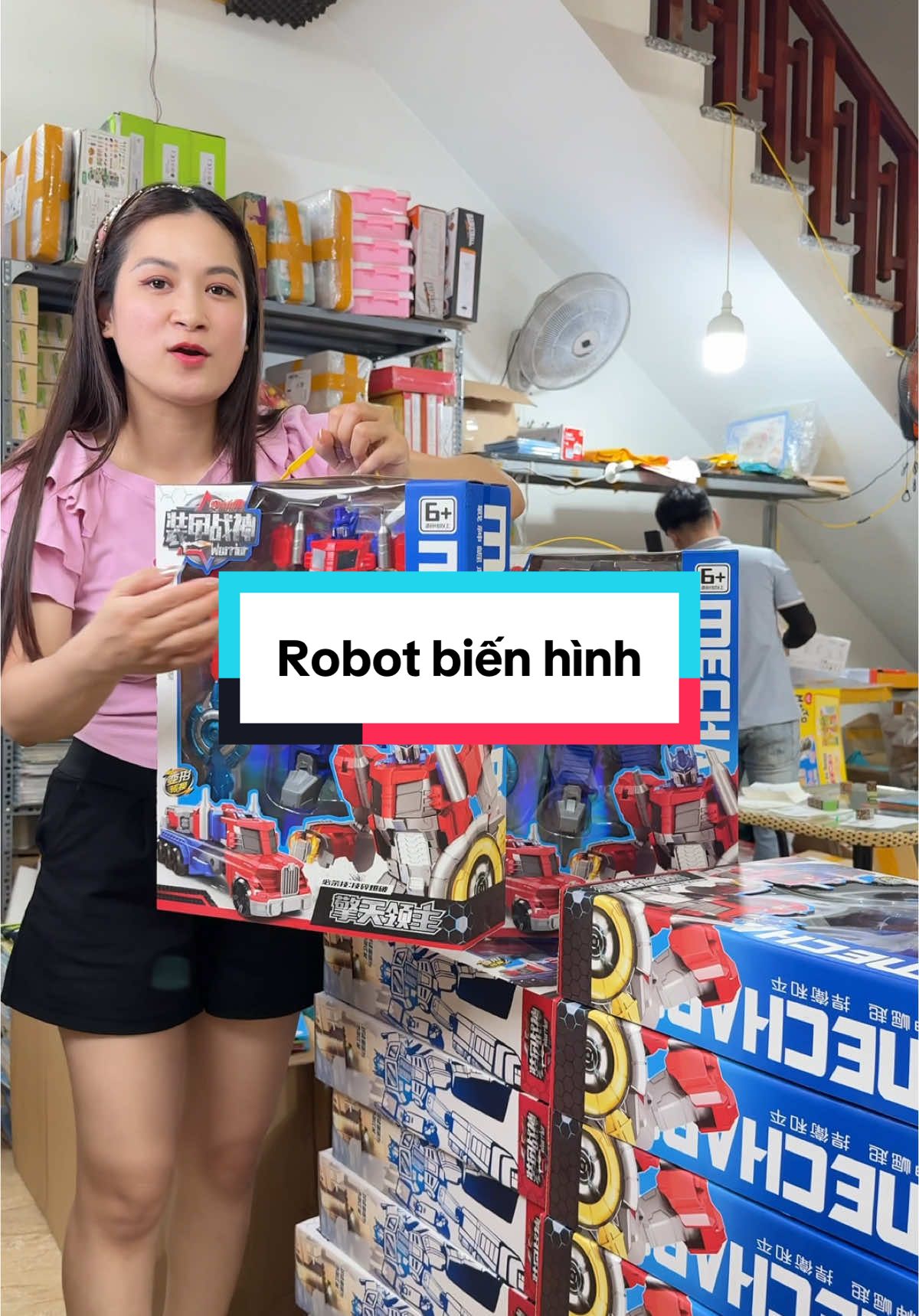 Robot biến hình cho bé trai, từ 1 con robot có thể biến ra thành 1 chiếc xe oto. Bé trai nào cũng mê ba mẹ ơi #cohoaidochoi #dochoitreem #dochoichobe 