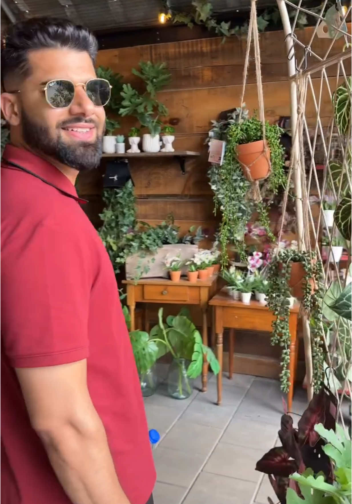 Markets, flowers, and moments worth pausing for 💐✨ #OOTD #foryoupage #toronto #torontotiktok #foryou #fyp 