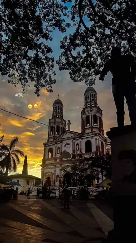 Ayer Que Regrese A Mi Pueblo//Omar Geles😴 #viralvideos #ayerqueregreseamipueblo #omargeles #hojaenblanco #seguidores 