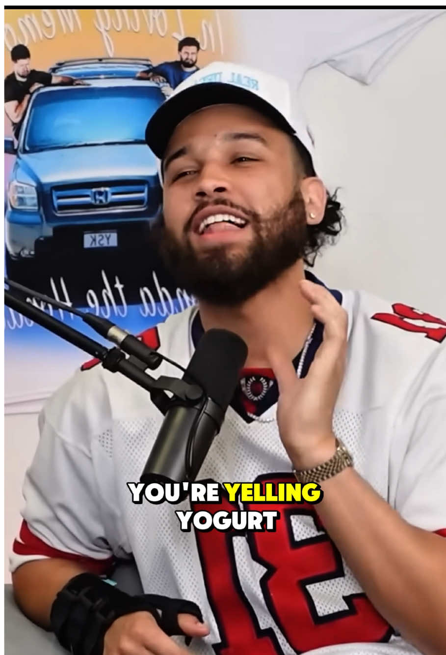SMOOTHIE VS YOGURT DEBATE🤣😍😂#youshouldknow #you #podcast #podcastclips 