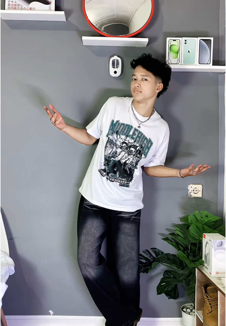 kaos cakep ootd🤩 #fashiontok #outfitideas #outfitcowok #outfitinspo #kaosdistro 