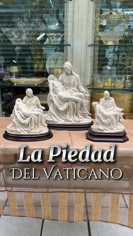 Piedad de polvo de alabastro con resina ✨ Grande $2,702.00 (42cm x 44cm ancho) Mediana $1,477.00 (25cm x 28cm ancho) Chica $1,393.00 (21cm x 26cm ancho) (Precios sujetos a cambios)  #lapiedad #lapiedadvaticano #vaticano #lapiedaddemiguelangel #miguelangel #esculturas #basilicadesanpedro #roma #gdl #tiendadecorracion #mayoreo #tiendamayoreo #obregon 