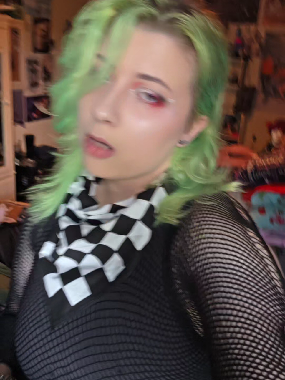 hiii its been a week somehow??? I forgot to film any of my transitions for xikers except this one... and uh they ran out of merch in atl so uhhh pretend im wearing a tour shirt #breathe  #roady#xikersinatlanta #xikerstour2025 #breathe