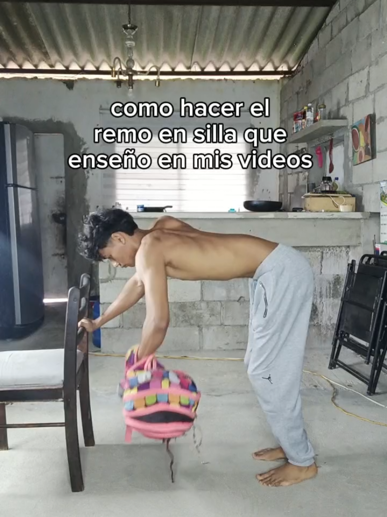 #tutorial de como hacer el remo 🗿☝️ #ejercicioencasa #rutinadeespalda 