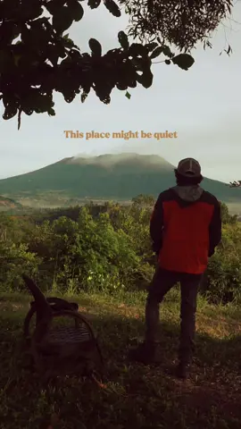 Less noise, more soul - that's home. #limokaum #batusangkar 