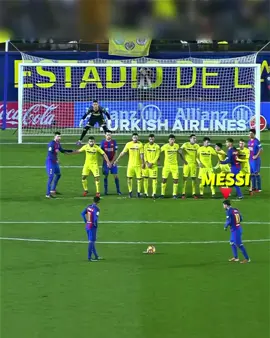 free kick master 😎#messi #freekick#football #goal 