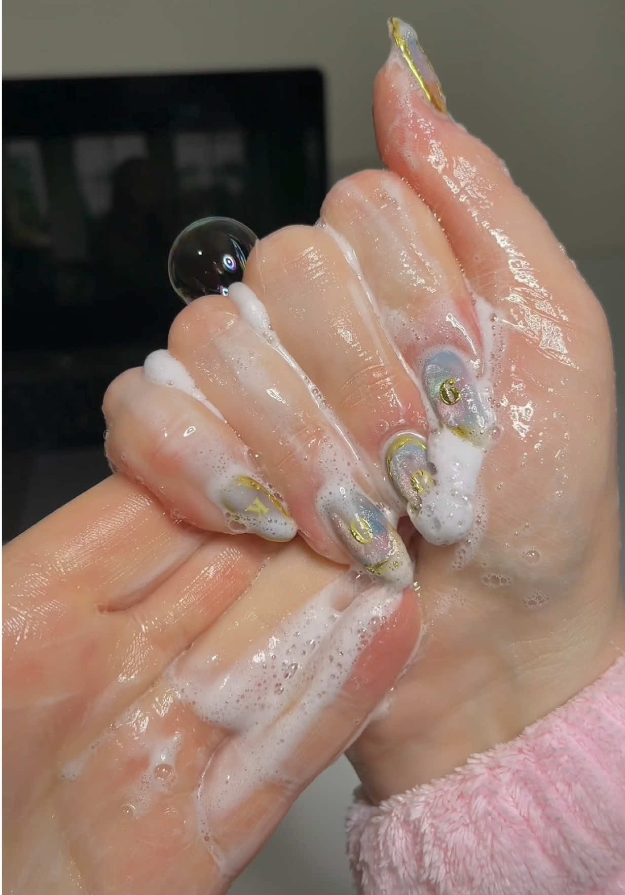 900k giveaway 🤭 details below 👇🏻  I will be picking 1 winner to receive a $100 @Amazon gift card! 🤍 Hitting 900k is such a huge milestone, and I am sooo grateful! I am so glad I get to do what I love, and you love it too. Here’s to more asmr self care nights and hitting 1 million this year!! 🥹  How to enter:  1. FOLLOW @katiesnails2 2. LIKE this post. 🤍 3. TAG your nail bestie(s) Links to recreate this look will be on my Amazon sf. 🫶🏼 Last day to enter is 5-27 11:59 MST. Winner will be announced in my story. 🤍 #giveaway #nailinspo #asmr #SelfCare #cateye #900k #amazon