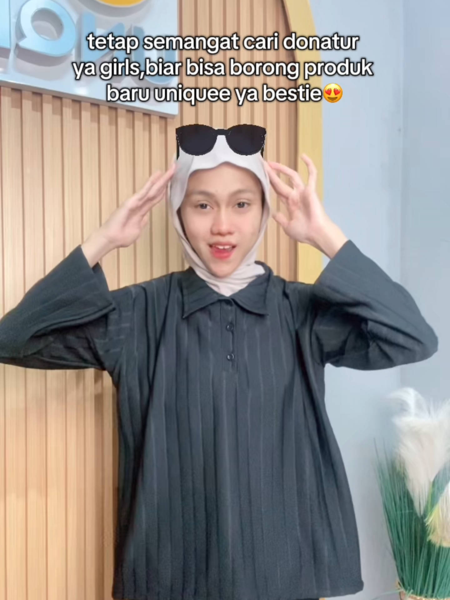 hallo kabar bahagia buat kalian semua🤭uniquee bakal ngeluarin produk baru dengan model kekinian,,soon ditunggu besti🤩✨#cargopants #cargohighwaist #outfitideas #joinlive #newarival #soon #hargamurah
