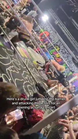 Thank god she got arrested lmao she was pinching and pulling people’s hair in the crowd #icp #insaneclownpossee #insaneclownposseicp #fyp #fafo #drunk 