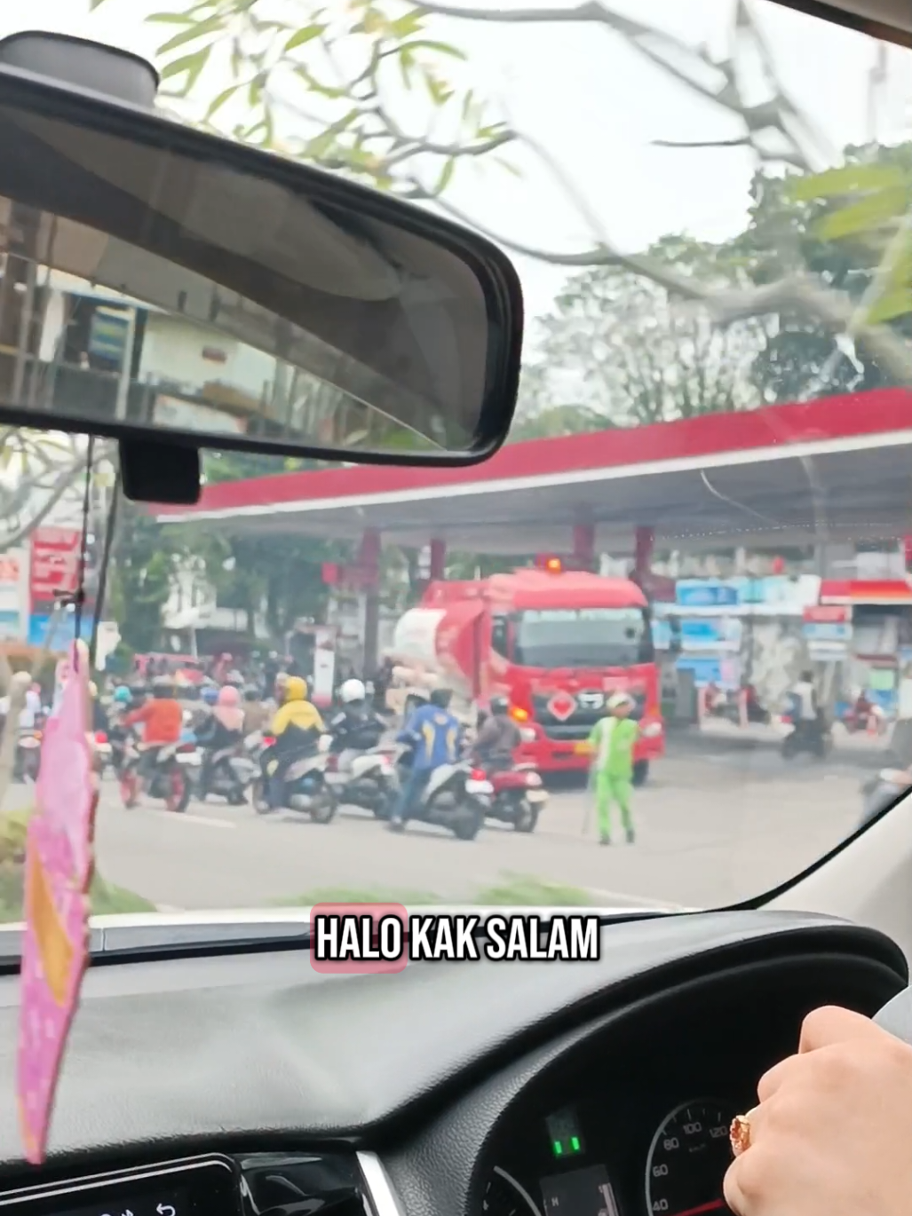 Replying to @oscarrweyberyang kami masalahkan bukan harganya, tapi stoknya kosong di Balikpapan. Sementara di Samarinda, PPU, atau kab/kota lain aman-aman aja. Gitu kak 🙂 #balikpapan #seputarikn #bbmlangka #pertamax #infobalikpapan #rahmadmasud #fyp #kilangpertaminabalikpapan #pertaminapatraniaga #pertamina 