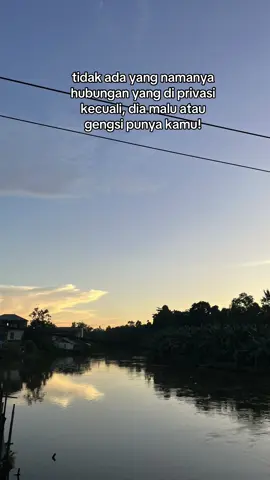 Aku Pernah Dibuat Trauma Oleh laki” Yang Meminta Stay Private hubungan privat itu sakit Antara dia masih menginginkan masalalu nya, atau dia yang ga cinta sama kita sakit bgt kalok kita nya kecintaan sendirian🥹💔 #singleera🤍🌈💚 #kalimantantimur #4upageシ 