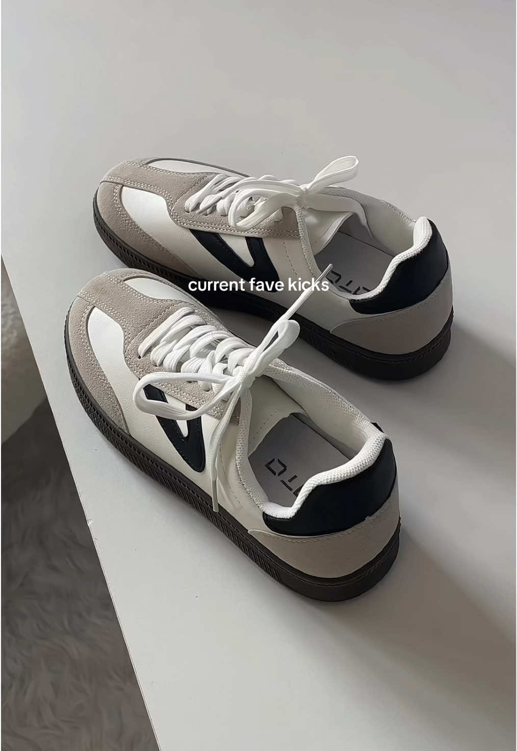 bakit ang mura lang nito 🥹 #shoes #sneakers #shoesrecommendation #shoesforwomen #fashionshoes 