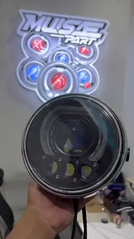 Pro7 minilaser mata 3 srouth 5D 🔥🔥 #biled #biledprojector #biledpro7 #sidoarjo24jam #fypage @PRO7 Autolighting 