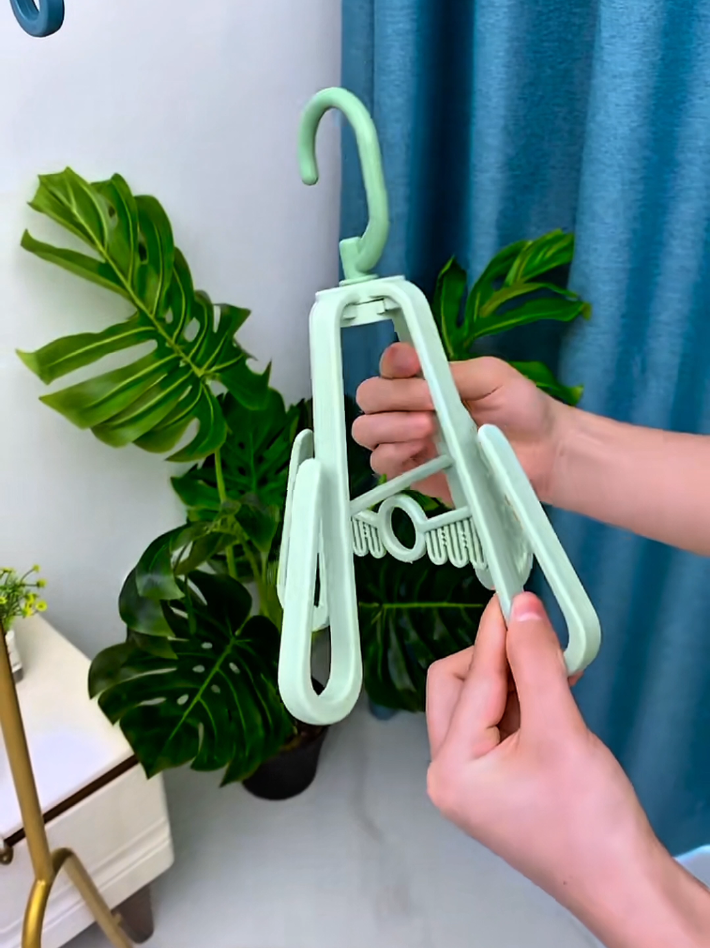 Rak Hanger Pengering Sepatu #hangersepatu #pengeringsepatu #gantungansepatu #fyp 