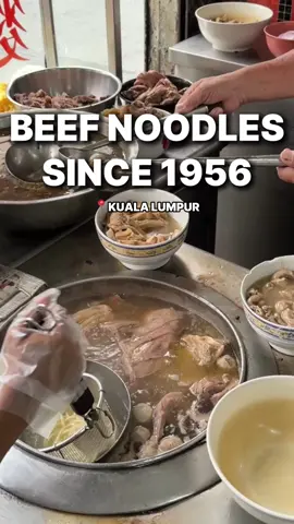 📍KL’s Legendary Beef Noodles Since 1956 🥩🍜  Just a 5-min walk from Petaling Street, you’ll find Lai Foong Beef Noodles—a decades-old favourite now run by its third generation. The broth? Clear but deeply flavoured, with soy sauce undertones and that satisfying beef aroma.  You can customise your bowl from sliced beef, tendon, tripe, meatballs, intestine, or go for the full mix (we recommend it!). Beef slices are tender, not gamey. Meatballs are bouncy, and the pickled mustard greens add just the right tang. 🍲 💸 Price ranges from RM14, RM17 to RM20, depending on parts & size. Might not be the cheapest—but definitely one of the most worth-it in KL. ✨ Old-school vibes, fast service, legendary flavour. #klfoodandtravel #laifoongbeefnoodles #beefnoodleskl #petalingstreetfood #kopitiamvibes #foodhuntkl #kualalumpurfood #foodtiktokkl #malaysianfoodie