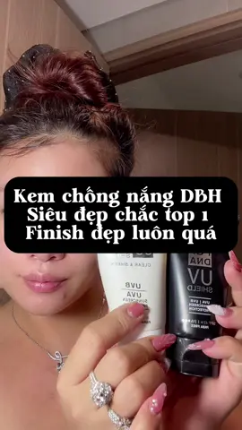 Kem chống nắng DBH hàng cty full tem  Sẵn shipp ạ!  🌟 𝐊𝐄𝐌 𝐂𝐇𝐎̂́𝐍𝐆 𝐍𝐀̆́𝐍𝐆 𝐃𝐁𝐇 BẢN MỚI        ❌ Nếu mọi người đag phân vân ko biết thử kcn dbh bản mới này có khác bản cũ ko thì hãy thử liền đi ạ.😚 🔺 Là kem chống nắng duy nhất có chứa EGF ( chất tăng trưởng biểu bì )           - LÀN DA CĂNG BÓNG PHỦ SƯƠNG ❗️ 🔺 KEM CHỐNG NẮNG có 3 chức năng in 1: Chống nắng + Làm căng bóng da+ Dưỡng da 🌱 Kem sở hữu công nghệ đột phá của MỸ giúp làm đều màu da, che khuyết điểm vượt trội, cho bạn làn da tươi sáng, rạng rỡ. 🥰          ❌ TUYỆT TỪ CHẤT KEM BÊN TRONG: 💦 Kem với độ mịn cực cao, không vón cục khi trang điểm.   💦 Giúp bảo vệ da, giữ độ ẩm cho da trong suốt thời gian trang điểm.   💦 Kem đậm đặc, 1 lần dùng chỉ cần 1 lượng nhỏ (2mm). Tiết kiệm vô cùng!  💦 Độ che phủ tốt  💦 Giúp làn da chống lại môi trường ô nhiễm, hóa chất độc hại  ⭐ Đủ căng mọng và tạo nên một làn da phủ sương.   ⭐ Chống nắng - chống lão hoá!   ⭐ Egf tăng trưởng tế bào phục hồi da, se khít lỗ chân lông.  ⭐ Không nhờn rít ko bết dính.#dbh #kemchongnangnangtone #kemchongnang #kemchongnangkiemdau #kemchongnangdbh 
