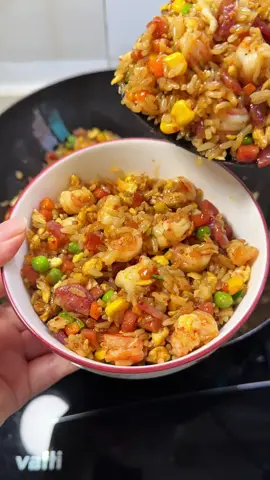 幸福有很多種，有人為你做炒飯是其中一種#炒飯 #蛋炒飯 #誰懂這一口的好吃程度 #媽呀太香了