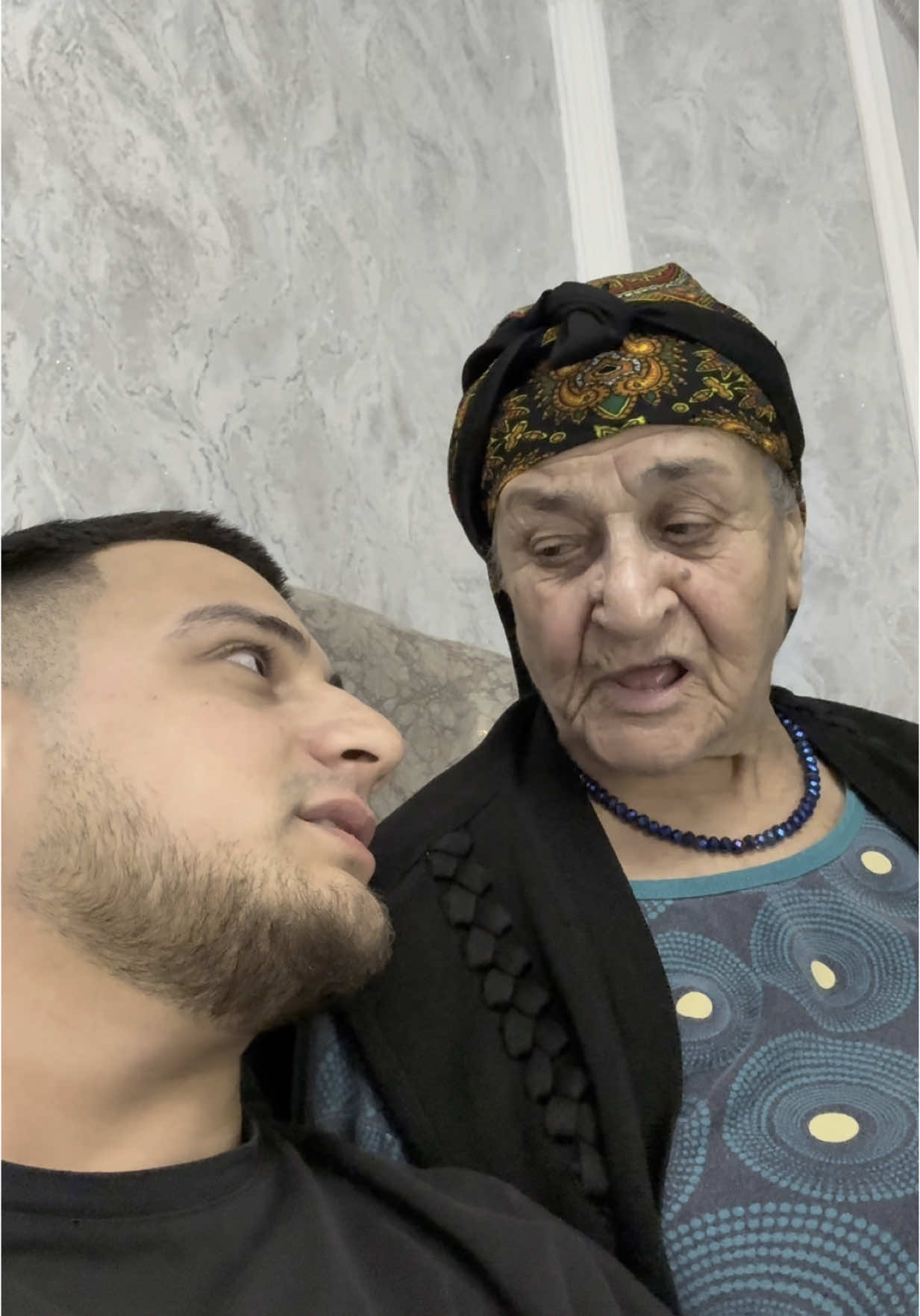 Nənə qızlarla dənizə getməyə qoymur😂😂😂