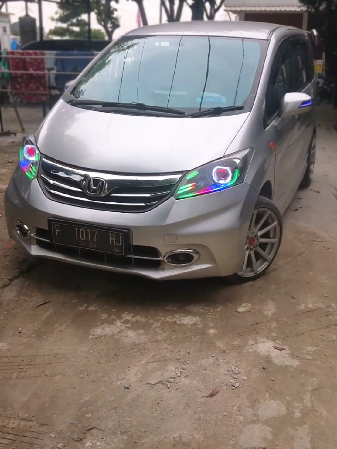 Kasih penampilan yg menarik di honda freed..... #sfl #cinematic #cinematicvideos #hondafreed #fypage #slimframe 