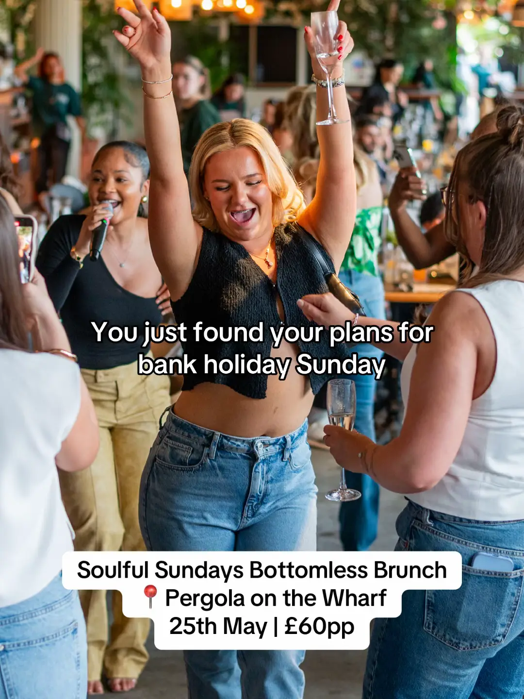 If you’re ready to sing your heart out this weekend, grab your friends and join us for an unforgettable experience✨ £60pp 3-course brunch Bottomless drinks #bottomlessbrunchlondon #londonfoodie #datenightideas #canarywharf #londonhotspots #fyp #Loveyourboobs 