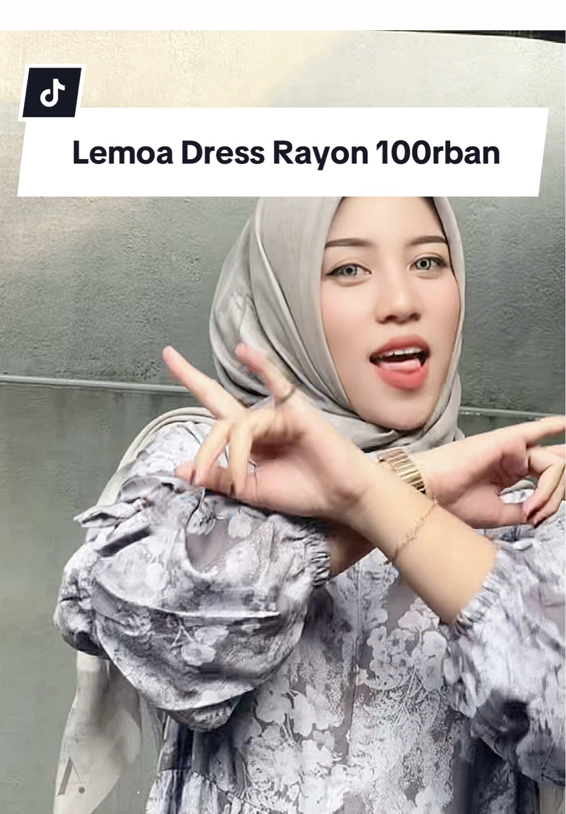 Lemoa Dress Rayon : Bahan adem ✅ Bahan jatuh ✅ Enteng ✅ BB up to 90kg (longgar) ✅ Di aku tinggi 154 bb 56 ya 🙂‍↔️ Panjang baju 130 ❤️ @Lemoa  #mididress #gamiskekinian #gamiscantik #gamismurah #fryuparing #lemoa 
