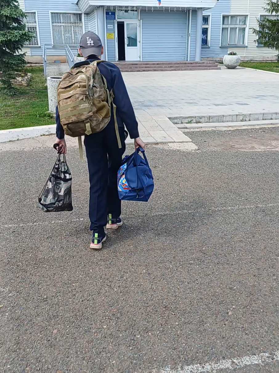 сдаем учебники#слон2003 #слон#elephant#school#школавамерике 