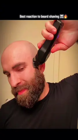 The best reaction to beard shaving ☠️☠️💀 #edit #beard #shaving #reaction #prank 