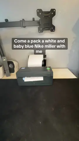 Nike millers sell the best by far  #viral #reseller #fyp #resellingwithesss #makemefamous 