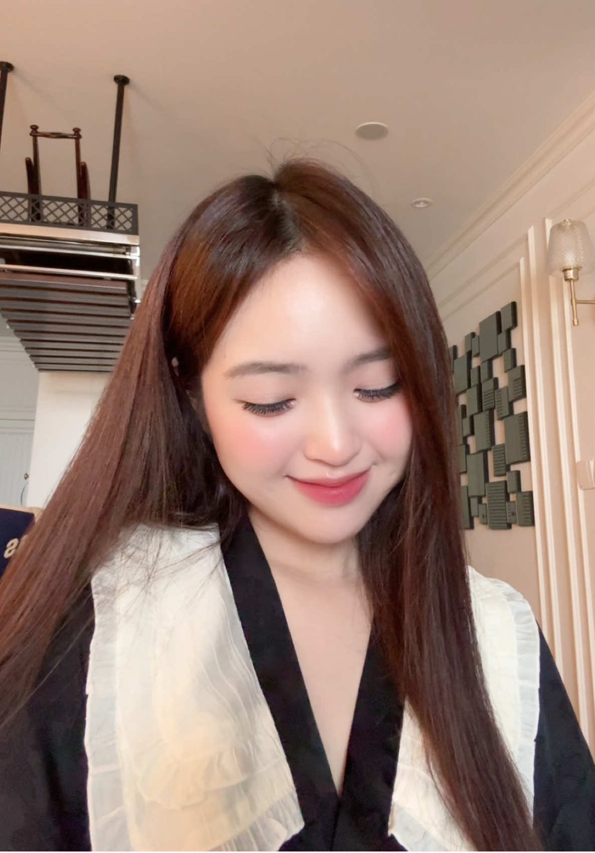Không xinh gái nhưng được cái vui tính :)) 