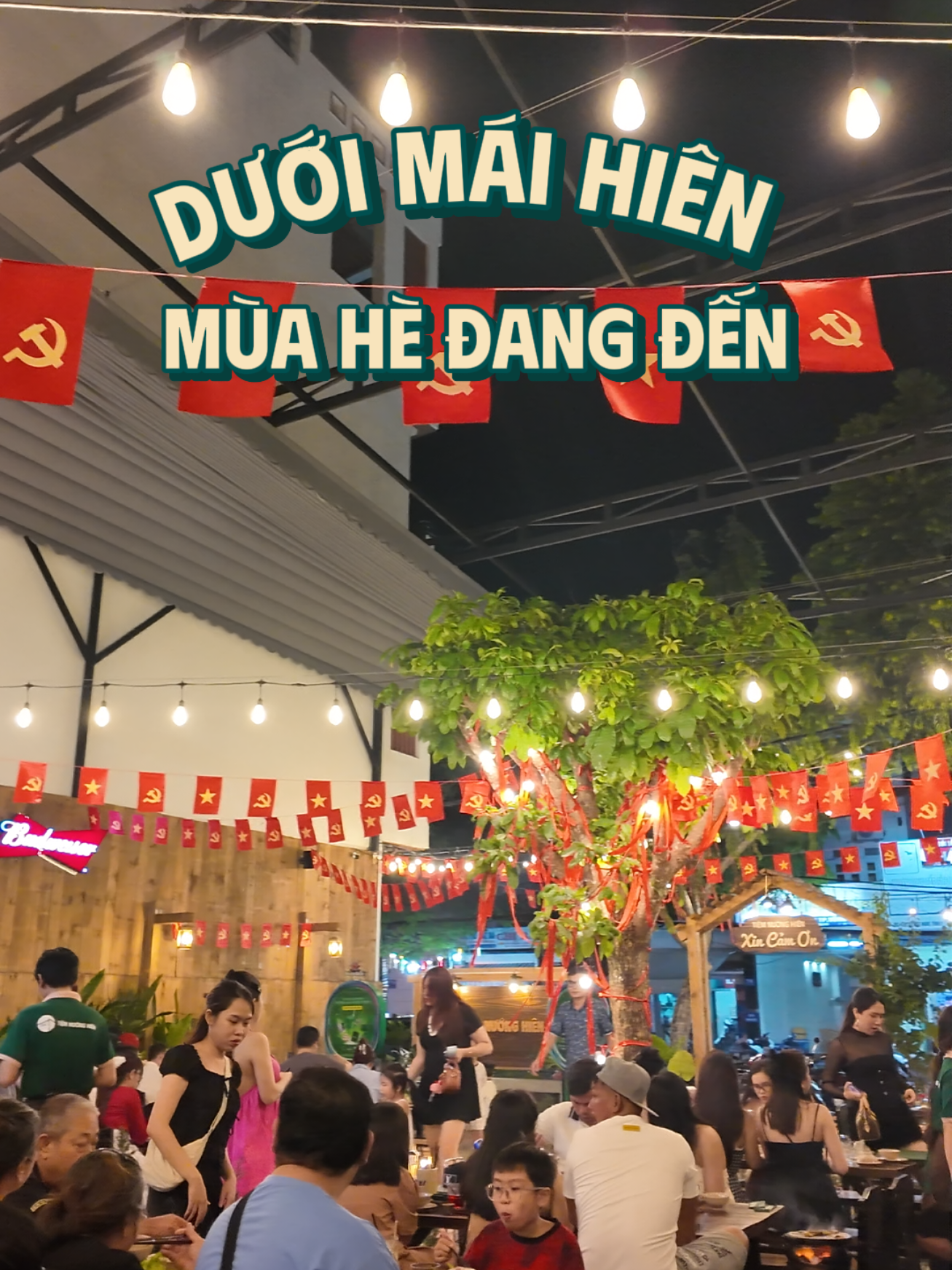 Mùa hè đến rồi, ghé Tiệm Hiên trốn cái nắng Vũng Tàu một chút. Dưới mái hiên đầy gió, ngồi bên bếp nướng nghi ngút khói thơm, nhấp ngụm trà trái cây mát lạnh, nghe vài bản nhạc Đà Lạt... thấy hè cũng dịu dàng ghê đó chớ. 🌿☀️ #tiemnuonghien #anngonvungtau #bbqvungtau