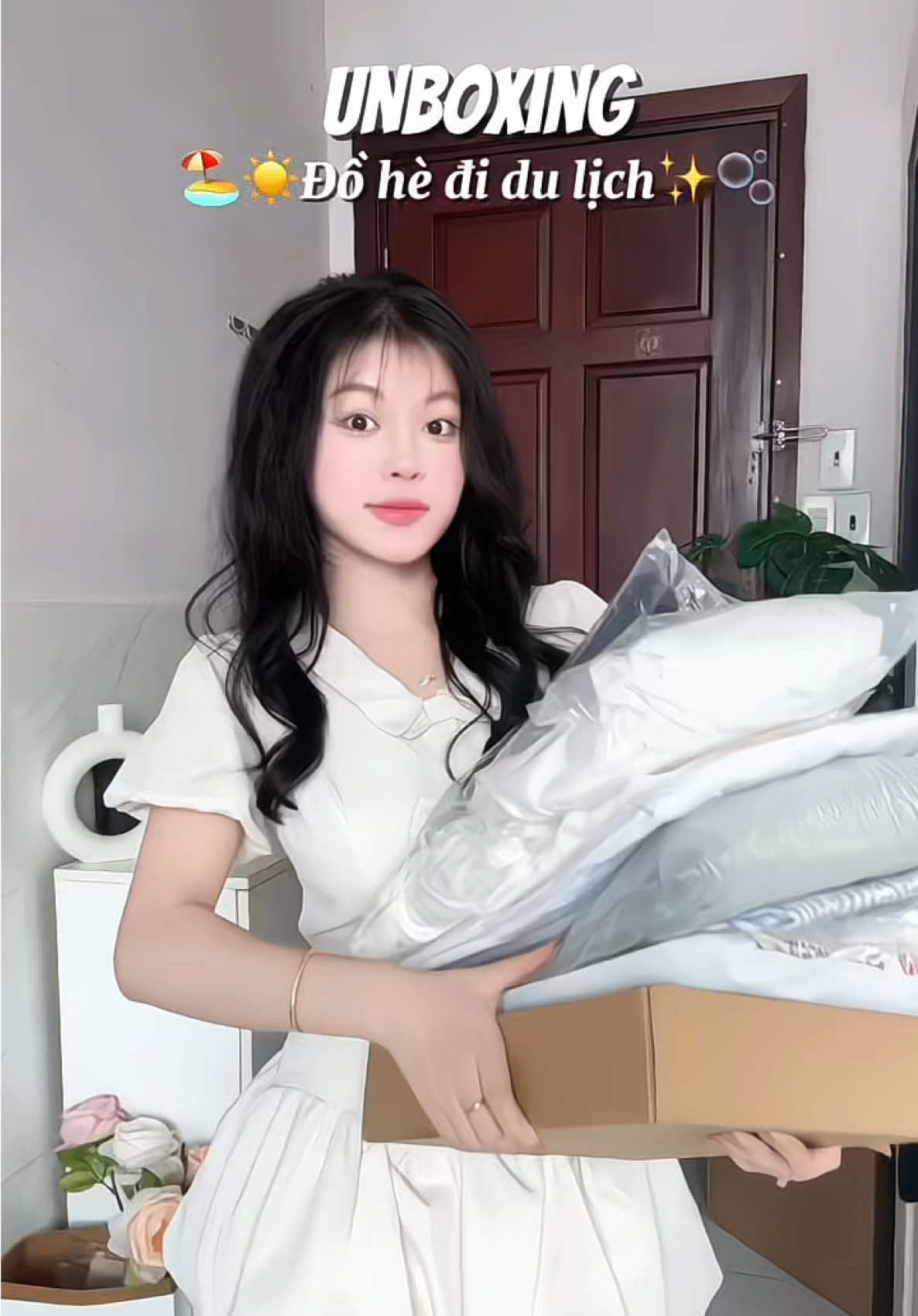 Hè rui các mom ơi🏖️🫧☀️ (ig:quinn.hhu) #review #outfits #muahe #phoidoxinh #Summer #goclamdep #xh #unboxing #unbox #quinhhu 