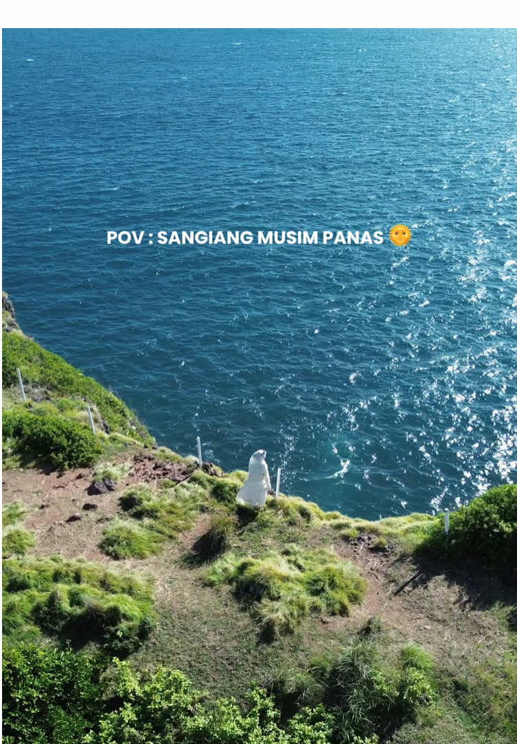 Pulau dengan destinasi terlengkap di Indonesia, dan hanya 2 jam dari Jakarta, Sangiang! #sangiangisland #serang #banten 