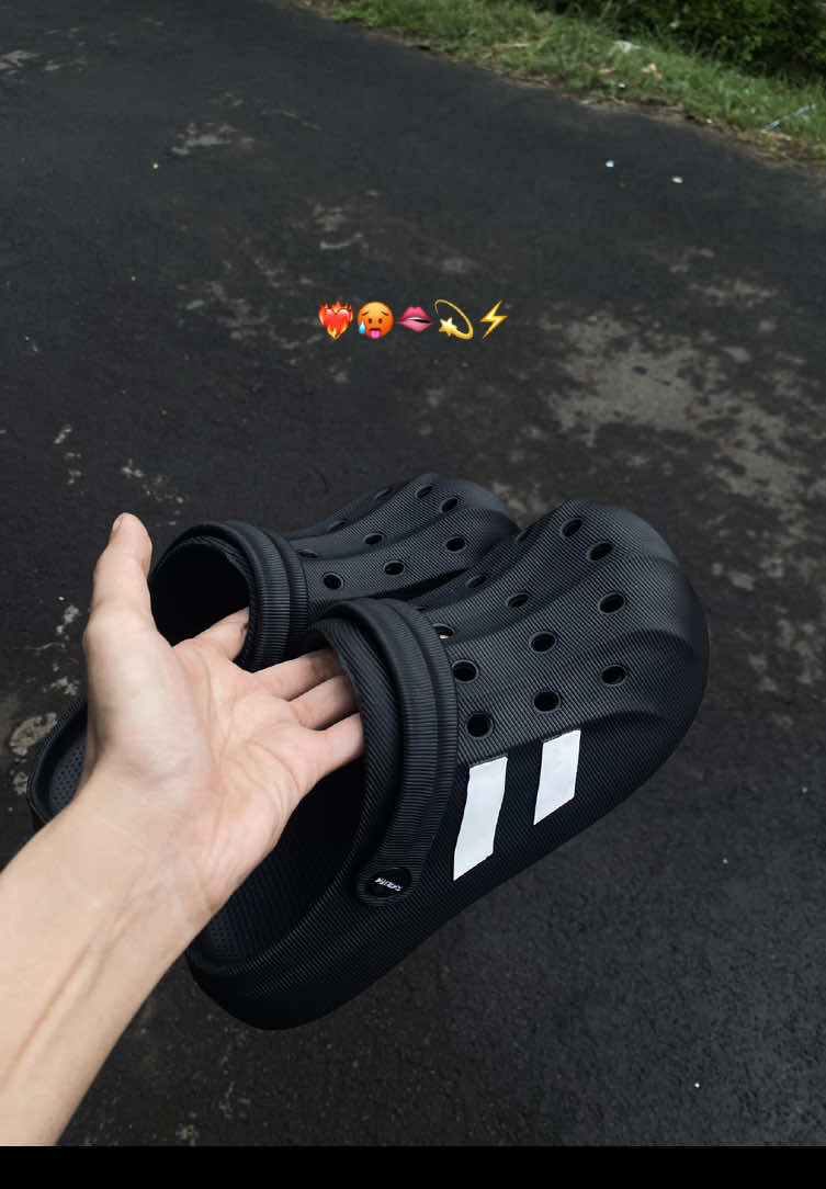 kaget sama harganya🥵 #sendal #sendalkodok #rekomendasisendal #sendalmurah 