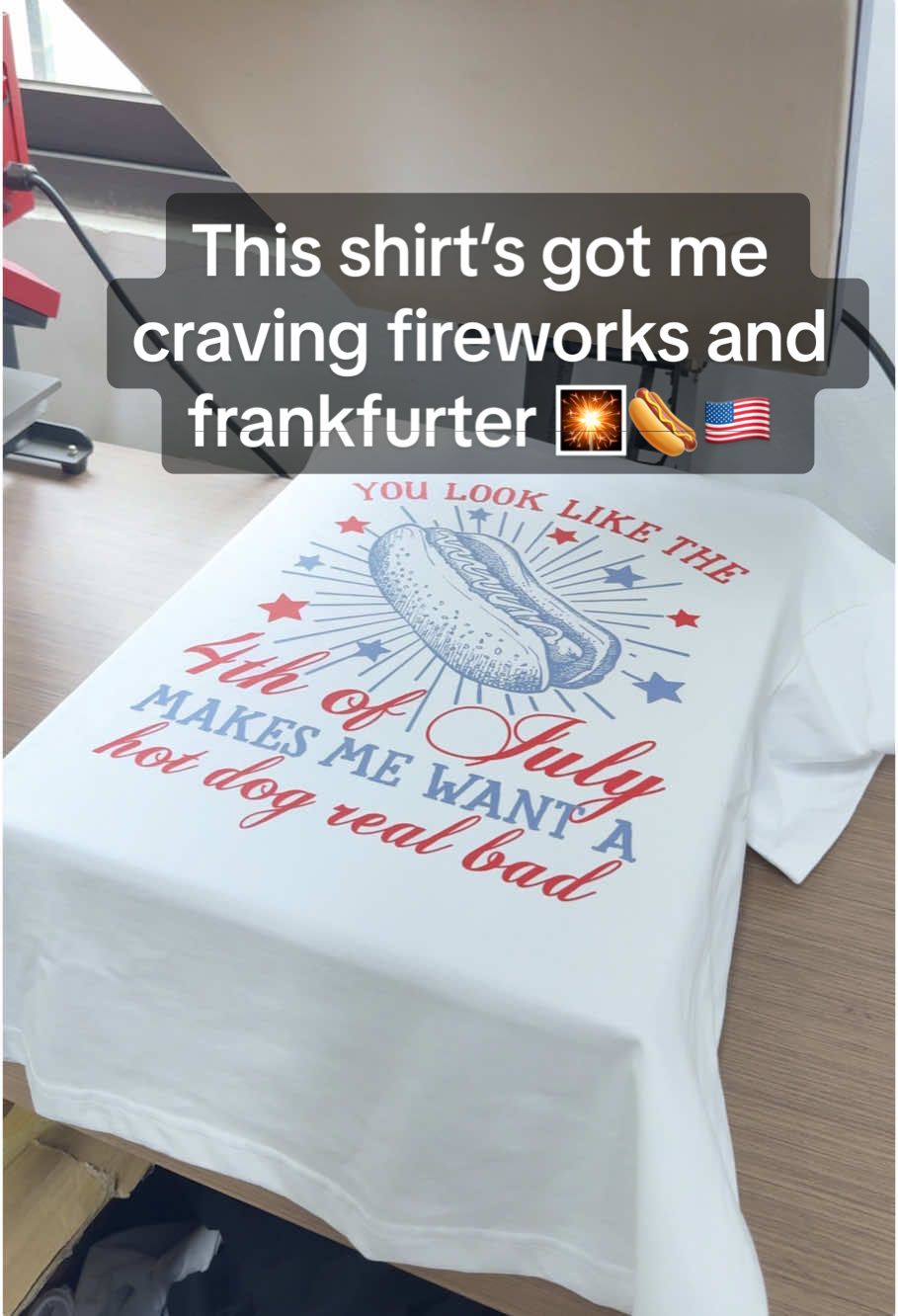This shirt’s got me craving fireworks and frankfurter 🎇🌭🇺🇸 #4thofjuly #youlooklikethefourthofjuly #hotdog #hotdogrealbad #fourthofjuly #fourthofjulyoutfits #fourthofjulyparty #4thofjulyshirt #4thofjulyparty #4thofjulyfood #4thofjulyweekend #america #american #fyp 